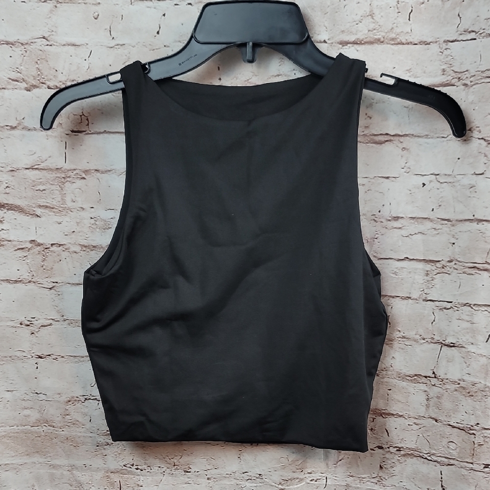 Amazon halter cropped tank top small new in package